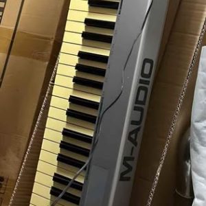 M-Audio Keystation 88es 88-Key Semi-Weighted USB MIDI Controller Keyboard for music production, MIDI recording and virtual instruments